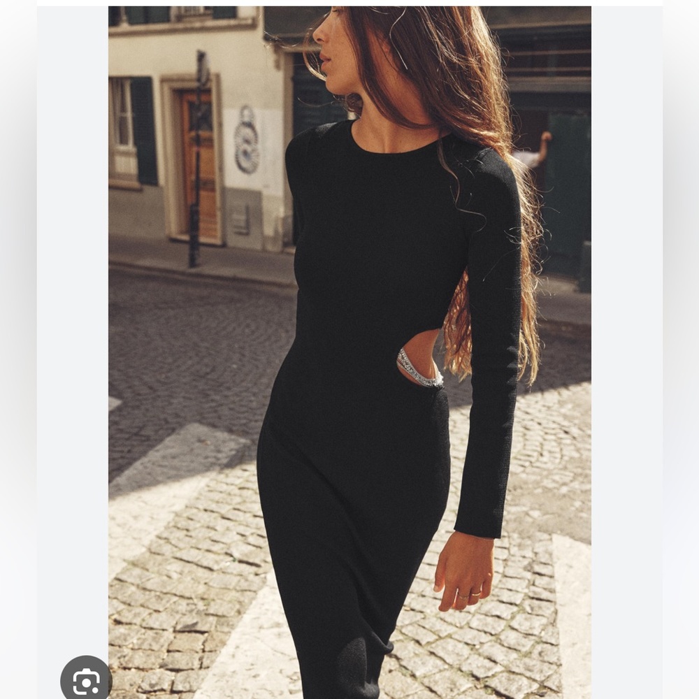 CHAIN APPLIQUร KNIT DRESS WITH CUT-OUT DETAIL - Black | ZARA